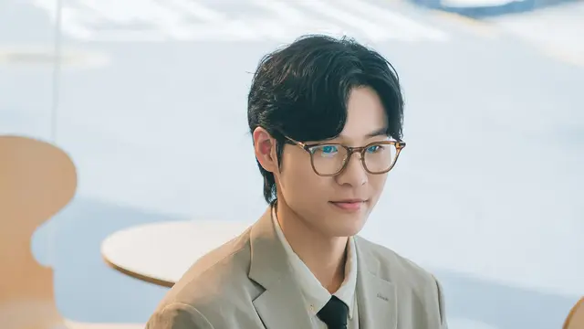 Yun Ji On @ Love Next Door