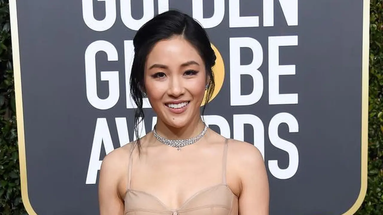 Rahasia kulit glowing Constance Wu