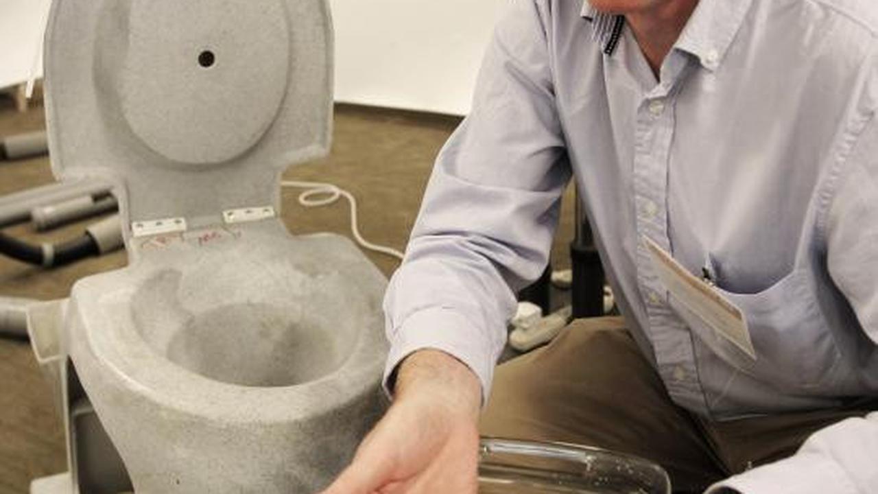 Bill Gates tantang ilmuwan ciptakan lagi toilet