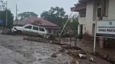 Detik-Detik Banjir Bandang Terjang Kantor Bupati Solok