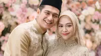 Pasangan Ria Ricis dan Teuku Ryan baru-baru ini menggelar acara pengajian 4 bulan kehamilan pada Rabu (30/3/2022). (Instagram/okisetianadewi).