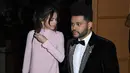 Kabar menyedihkan datang dari pasangan Selena Gomez dan The Weeknd. Setelah menjalin hubungan spesial selama 10 bulan, keduanya pun dikabarkan putus. Benarkah? (AFP/Angela Weiss)