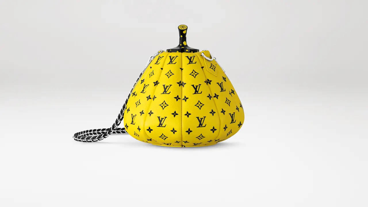 Tas labu ikonik hasil kolaborasi Louis Vuitton dan Yayoi Kusama.