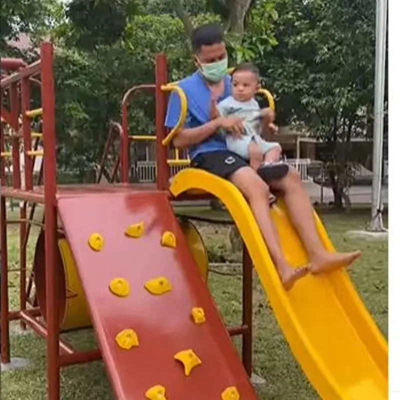 Youtuber Arief Muhammad Bikin Playground untuk Anak dan Tetangganya