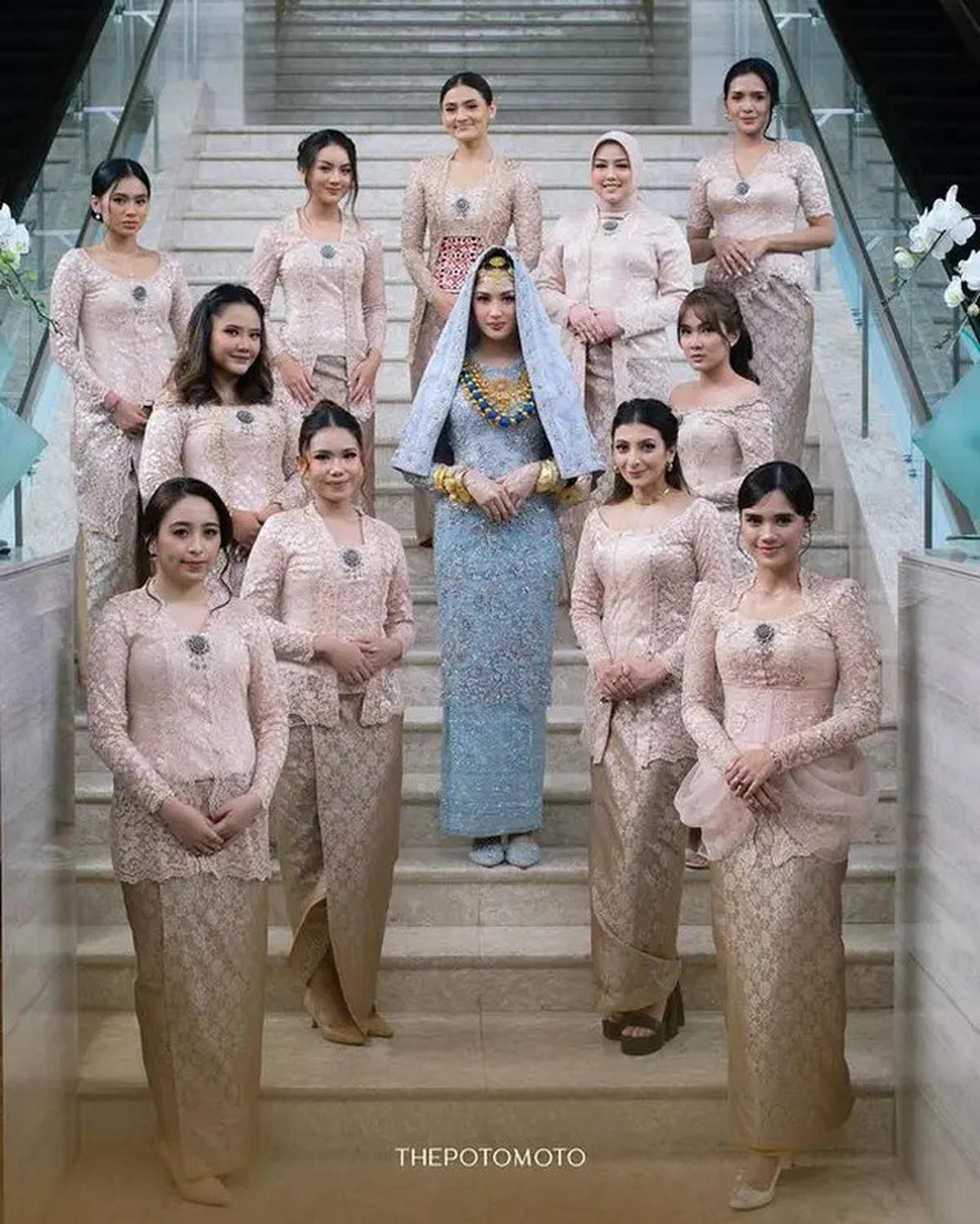 6 Potret Audi Marissa di Pernikahan Ochi Rosdiana, Serasi denganAnthonyXie