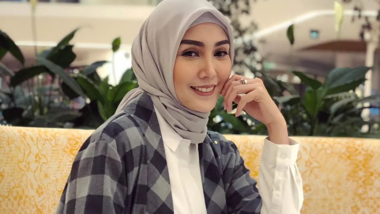 [Bintang] Fenita Arie