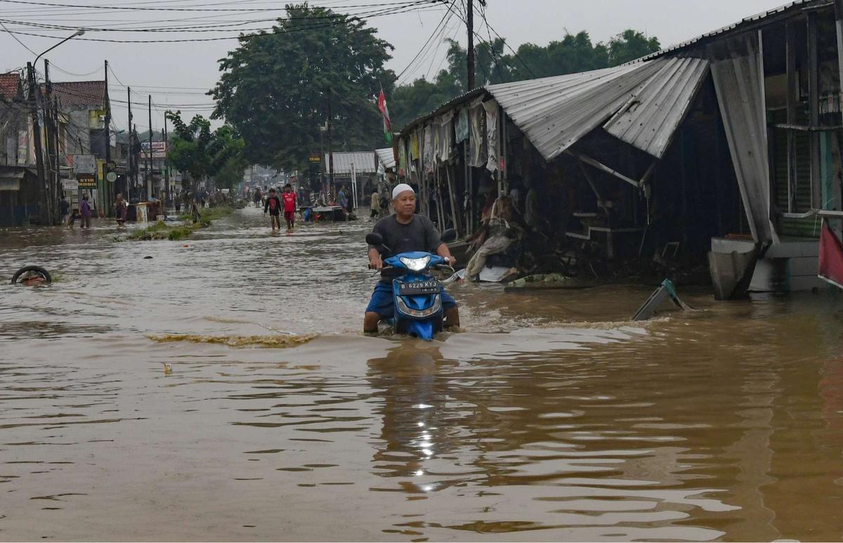 Banjir rendam perbatasan Bekasi-Bogor