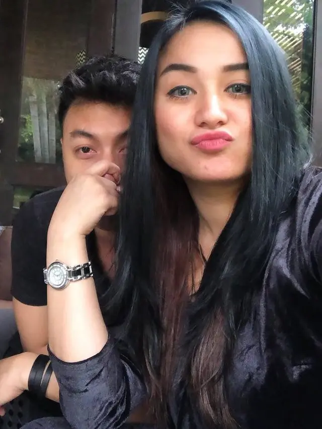 Diam-diam Sudah Menikah, Ini 6 Potret Mesra Juwita Bahar dan Deddy Putra