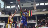 Satria Muda Pertamina Bandung menutup rangkaian laga tandang di awal musim IBL 2026 dengan kemenangan atas Rajawali Medan dengan skor 82-73 di GOR Universitas Negeri Medan, Minggu (25/1/2026).
