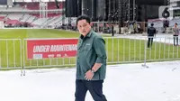 Ketua Umum PSSI merangkap Ketua LOC Erick Thohir menutup tur kunjungan ke enam venue Piala Dunia U-20 dengan mendatangi Stadion Utama Gelora Bung Karno (SUGBK), Jakarta, Senin (13/3/2023). Seperti diketahui, Stadion Utama Gelora Bung Karno merupakan satu dari enam lokasi yang ditunjuk menjadi venue penyelenggaraan Piala Dunia U-20 2023. (Liputan6.com/Angga Yuniar)