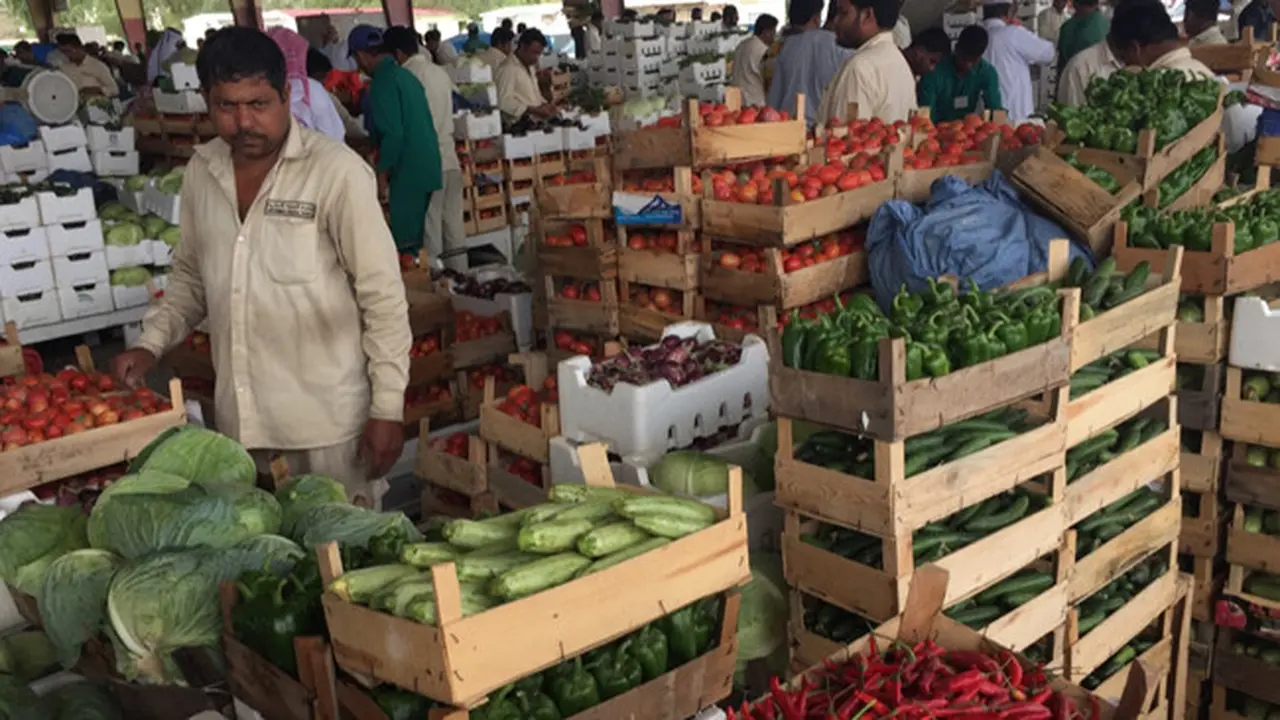 Unik, Pasar Tradisional Ini Semua Pengunjungnya Laki-Laki