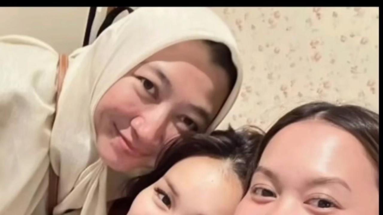 Pesan Calon Mama Mertua Untuk Ayu Ting Ting