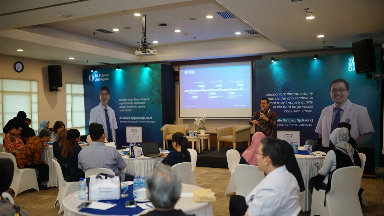 Round Table Discussion dengan tajuk ‘World Stroke Day 2024: Time for a Paradigm Shift’.
