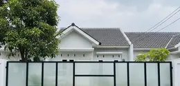 Pagar Kombinasi Tembok + Railing Kaca. Foto: Gemini