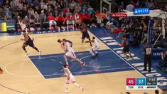 Berita video game recap NBA 2017-2018 antara Toronto Raptors melawan New York Knicks dengan skor 132-106.