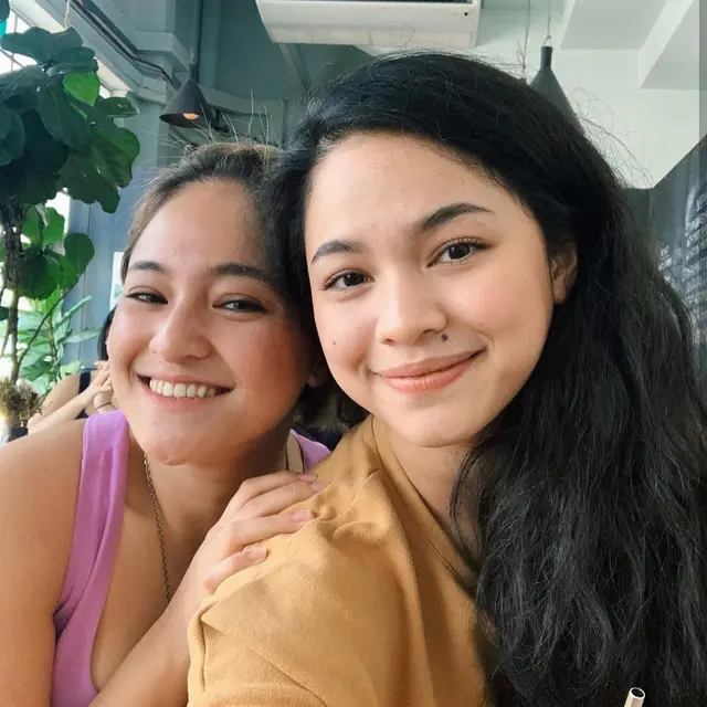 Orangtuanya Bercerai, 6 Kakak Adik Artis Ini Kompak Sejak Kecil