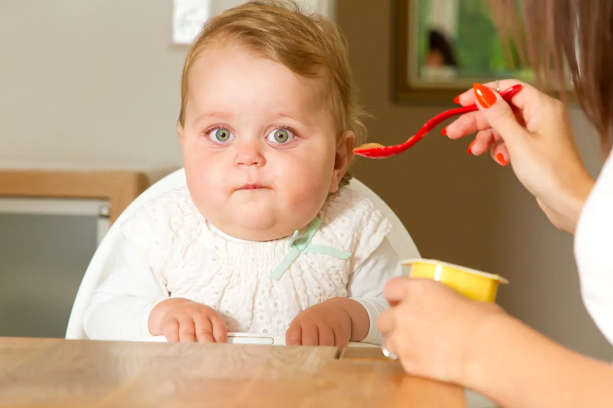 Ilustrasi Anak, Makan, Anak Makan, Susah Makan (iStockphoto)