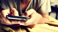 Kirim Selfie Telanjang, Penawaran Kerja Pria Ini Dibatalkan