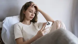 Menghabiskan Waktu Lama di Internet Punya Dampak Buruk, Ini Faktanya