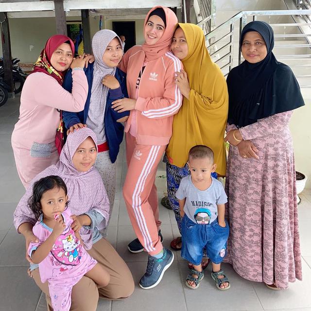 Segera Menetap di Sulawesi, Ini 6 Potret Meggy Wulandari Bareng Keluarga Suami