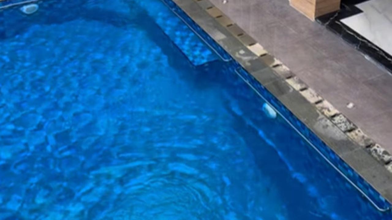 6 Potret Kolam Renang di Rumah Baru Ria Ricis, Dalamnya 5 Meter