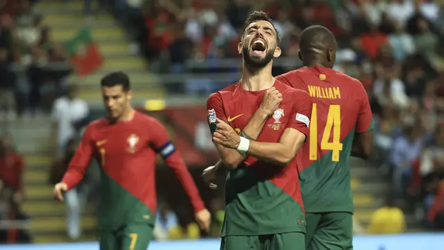 Foto: Dipaksa Main dan Tampil Bapuk Lawan Spanyol, Cristiano Ronaldo Gagal Bawa Portugal ke Semifinal UEFA Nations League