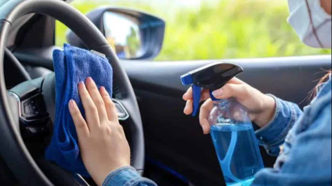 Bersihkan Mobil Secara Rutin