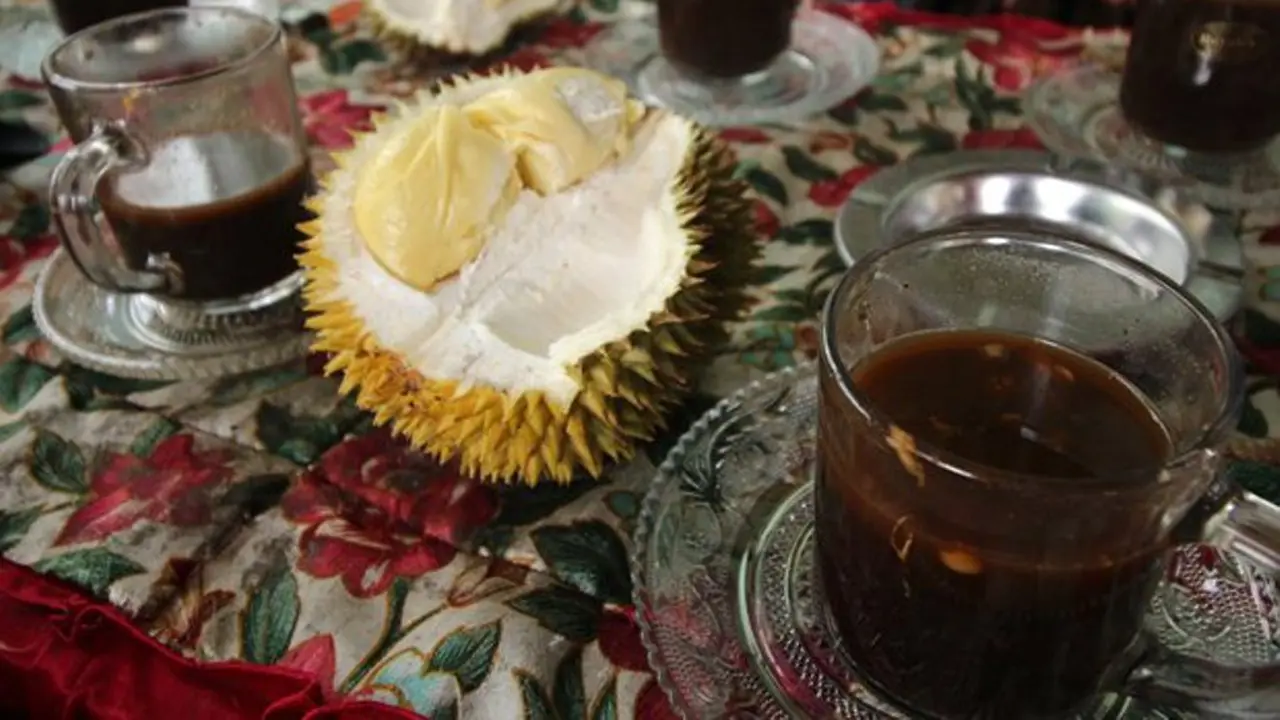 [Bintang] Sensasi Minum Kopi Durian Khas Tanah Air