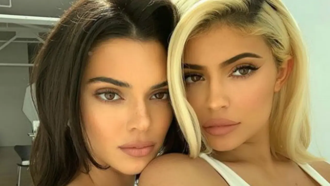 Kendal dan Kylie Jenner