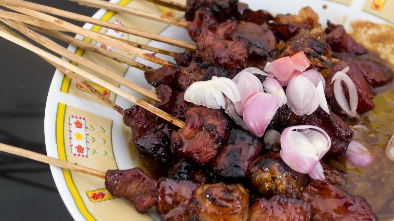 2. Sate - Satekroket dan Patat Sate