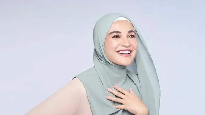 Shireen Sungkar Beberkan Cara Atasi Rambut Lepek Saat Pakai Hijab