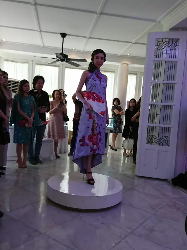 Cheongsam Rasa Nusantara, Hasil Kolaborasi Tina Andrean dan Pelukis Sasya Tranggono