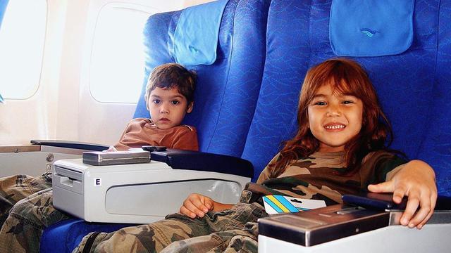 6 Potret Masa Kecil El Rumi, Menggemaskan dengan Rambut Gondrong