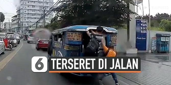 VIDEO: Pria Terseret Saat Coba Naik Angkot yang Berjalan