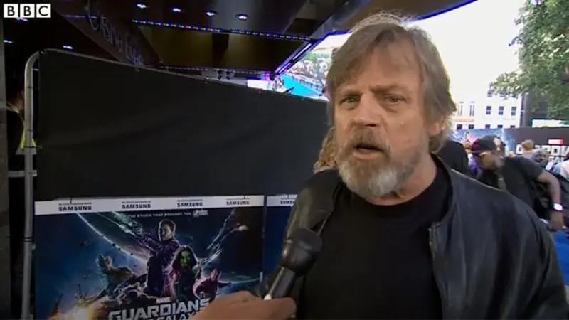 Main Star Wars VII, Mark Hamill Pelihara Jenggot