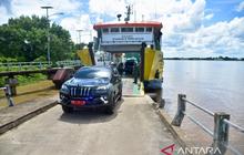 Meskipun Bukan Aset Pemkab, Kubu Raya Gerak Cepat Lakukan Pembenahan Jalan Dermaga Rasau yang Rusak Parah