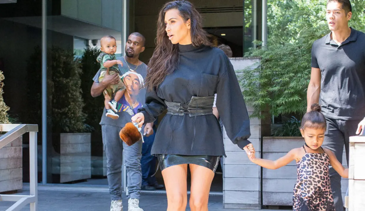 "Kamu belajar banyak hal tentang dirimu saat menjadi orangtua," tambahnya. (The Cut)