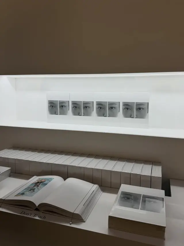 Memasuki Kepala 3, Jennie BLACKPINK Tampilkan Sisi ‘Natural’ Lewat Pameran Foto Perdana “J2NNI5”