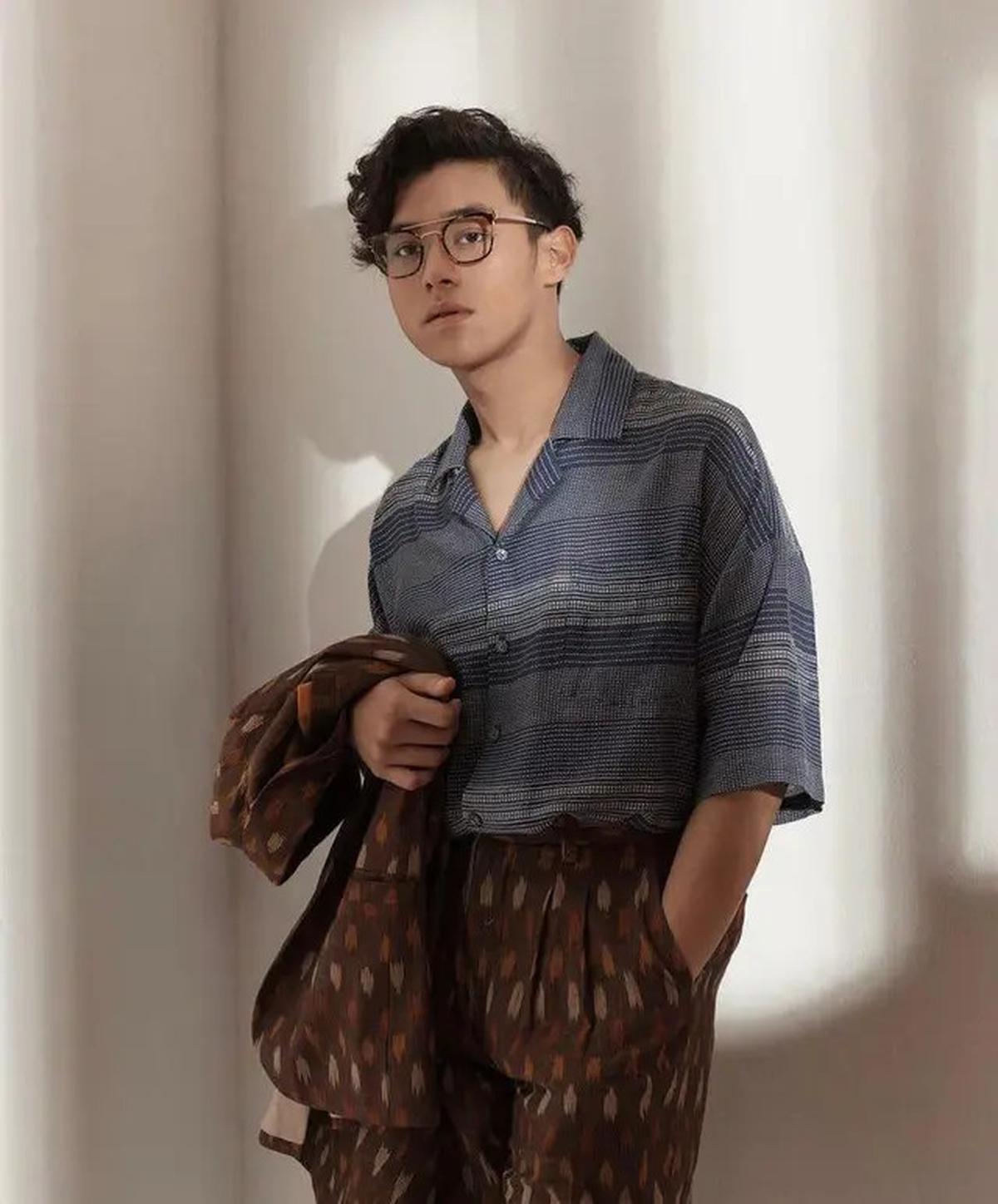 8 Model Baju Lebaran untuk Pria, Inspirasi Ganteng saat Lebaran 2025