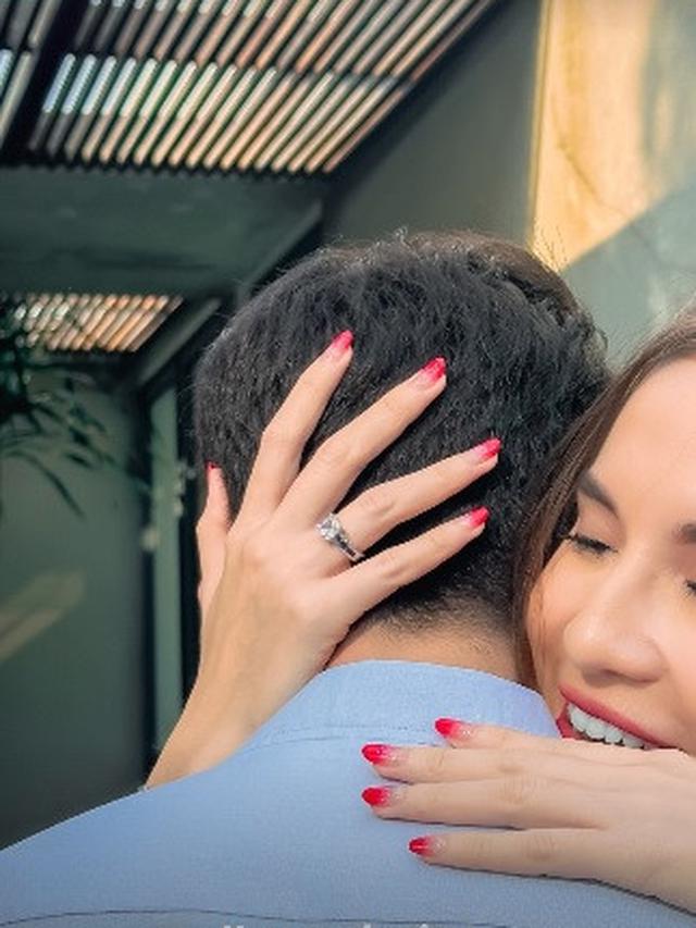 Elina Joerg Dilamar Athalla Naufal