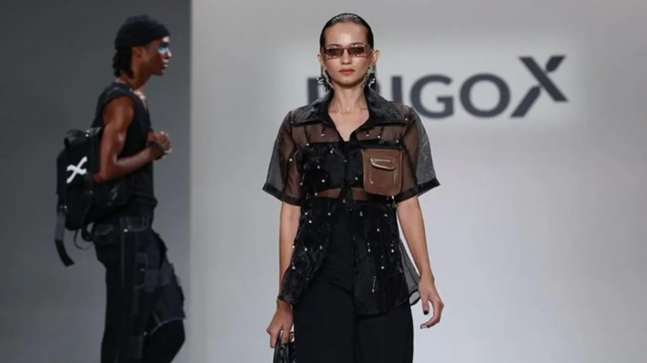 6 Potret Enzy Storia saat Catwalk di New York Fashion Week 2022, Banjir Pujian