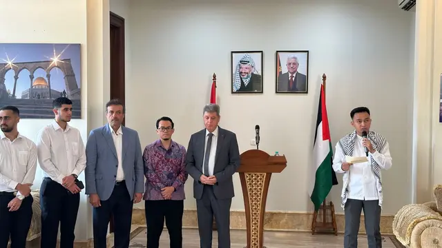 Duta Besar Palestina untuk Indonesia Zuhair al-Shun dalam acara "Dukungan untuk Gaza dan tahanan Palestina" di kediamannya di Jakarta, Selasa (6/8/2024). (Liputan6/Benedikta Miranti)