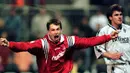 Pavel Kuka yang telah pensiun pada Juli 2005 bersama Slavia Praha, tercatat pernah satu kali menjuarai Bundesliga Liga Jerman pada musim 1997/1998 bersama Kaiserslautern. Ia membela Kaiserslautern di Bundesliga dalam 4 musim mulai 1993/1994 hingga 1995/1996 serta 1997/1998 dan total tampil dalam 96 laga dengan torehan 39 gol dan 13 assist. Pada musim 1996/1997 Kaiserslautern sempat terdegradasi ke Bundesliga 2. (www.swr.de)