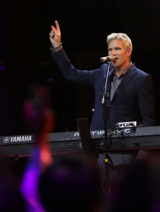 Grup band legendaris asal Denmark ini masih terus jatuh hati dengan indahnya romantisme dalam percintaan sebagai inspirasi lagu-lagu mereka. (Galih W. Satria/Bintang.com)