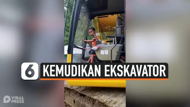 VIDEO: Bocah 5 Tahun Mampu Kemudikan Alat Berat di Sungai