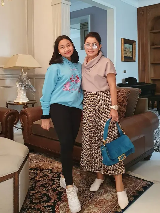 (Instagram/mayangsaritrihatmodjoreal)