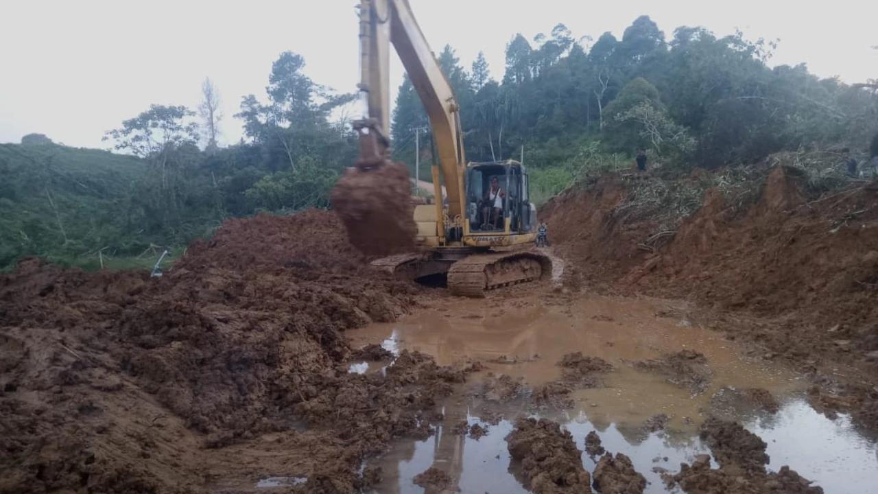 Bos Pertamina Tinjau Logistik BBM Bakal Dikirim Via Udara Ke Aceh Tengah dan Bener Meriah