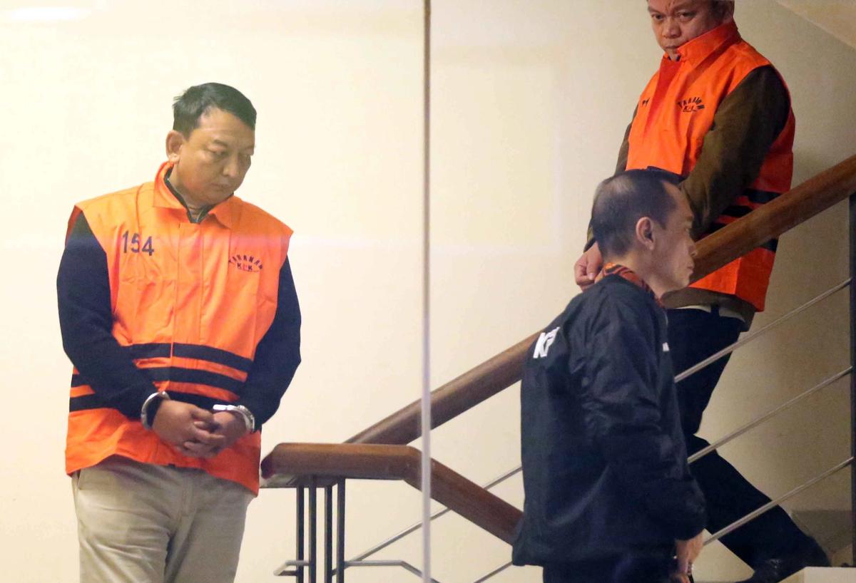 FOTO: Ketua dan Wakil Ketua Pengadilan Negeri Depok Ditahan KPK