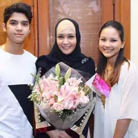 Al Ghazali, Maia Estianty, dan Alyssa Daguise (Instagram/@alyssadaguise)