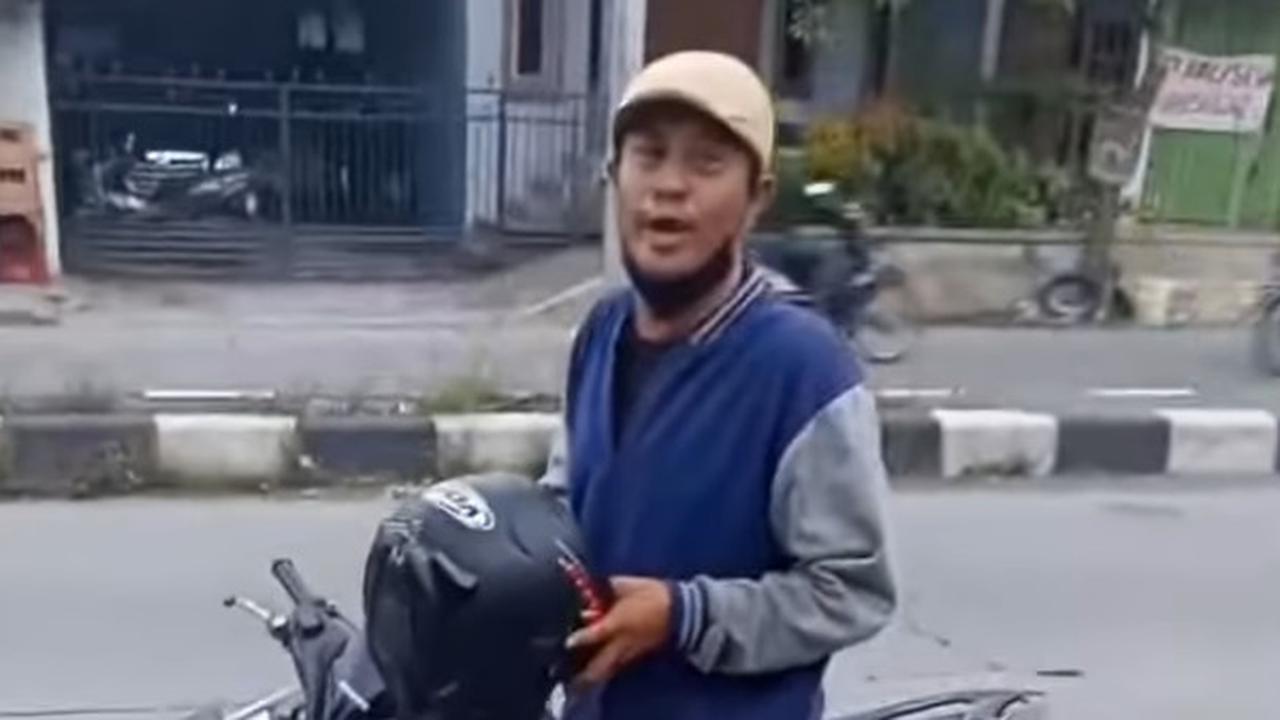 Gerombolan Debt Collector Mau Sita Motor di Pinggir Jalan Malah Berujung Maaf-maafan Sama 'Korban', Ternyata 'Satu Guru Satu Ilmu